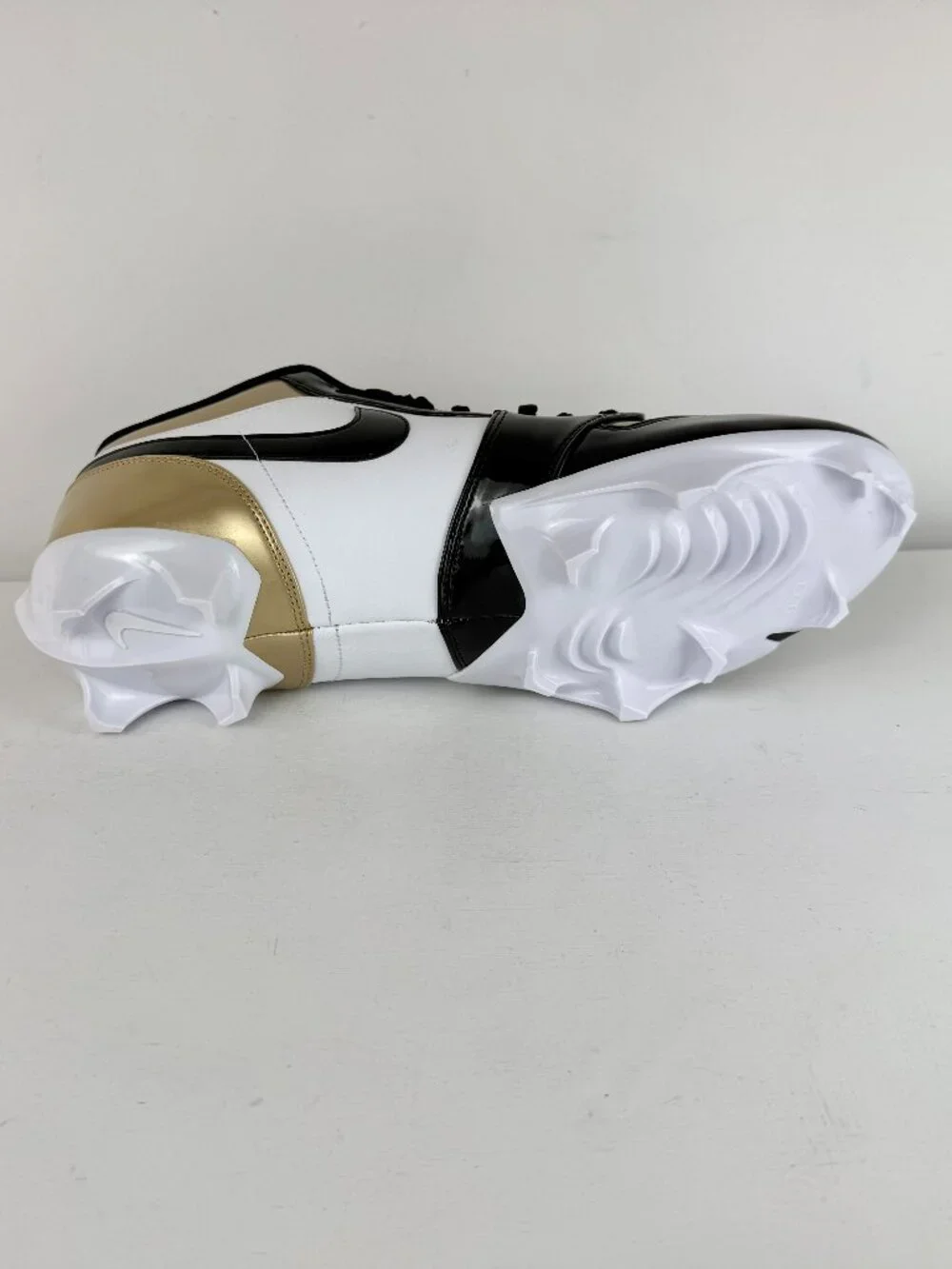 M16 -Nike Air Jordan 1 Retro TD Low Metallic Patent Gold Toe Cleats FJ6245-701